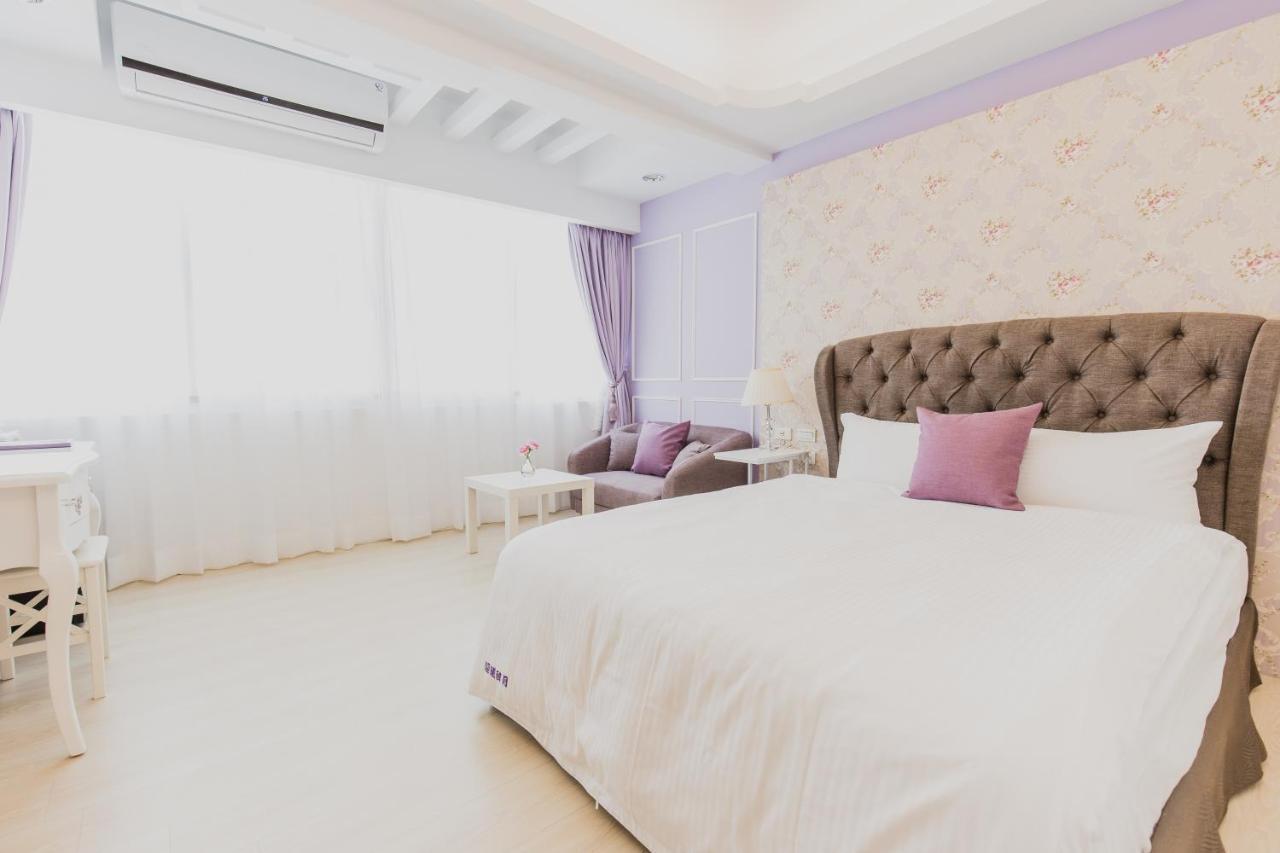 Welcome The Sun Enjoy The Moon Kaohsiung Exterior photo